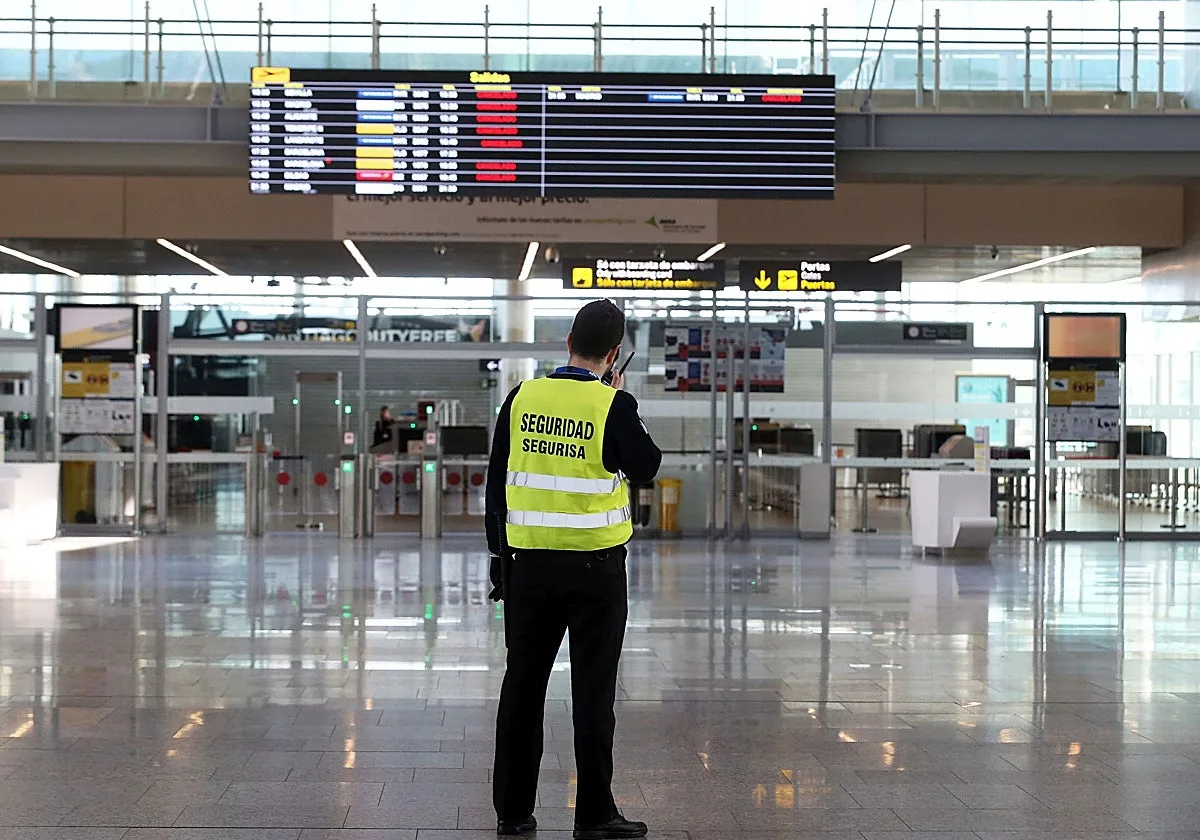 Santiago corta lazos con Fly2Galicia «hasta aclarar» sus posibles vínculos con Israel