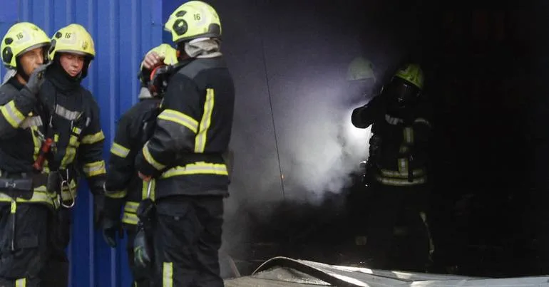 Número de mortos em ataque russo a Kiev sobe para 15