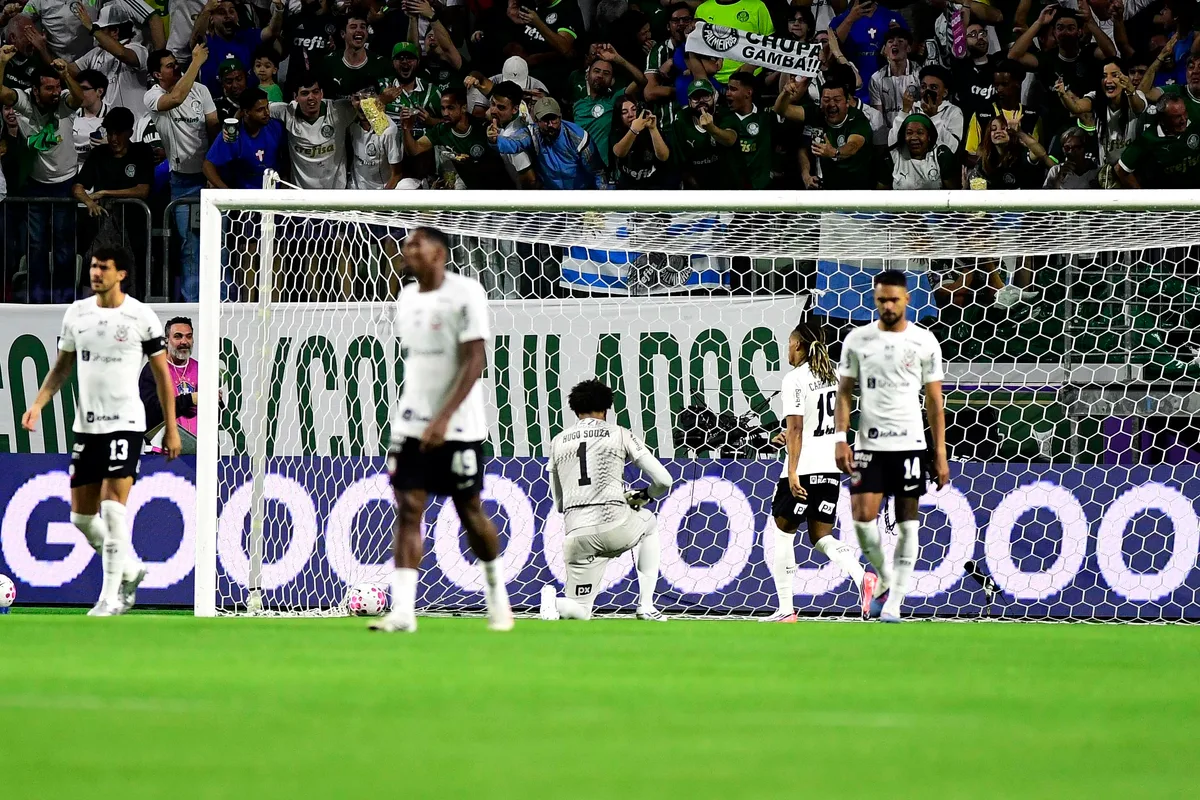 Análise: Corinthians brinca com perigo, e trapalhadas da diretoria elevam risco de rebaixamento