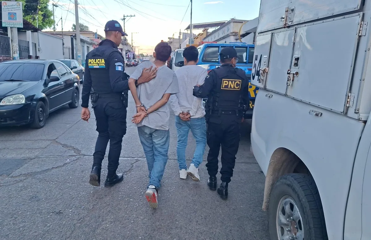 Acribillaron a un mototaxista y los capturaron minutos después en Santa Rosa, Guatemala