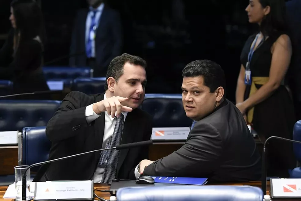 Alcolumbre indica Rodrigo Pacheco ao TCU e articula votação acelerada