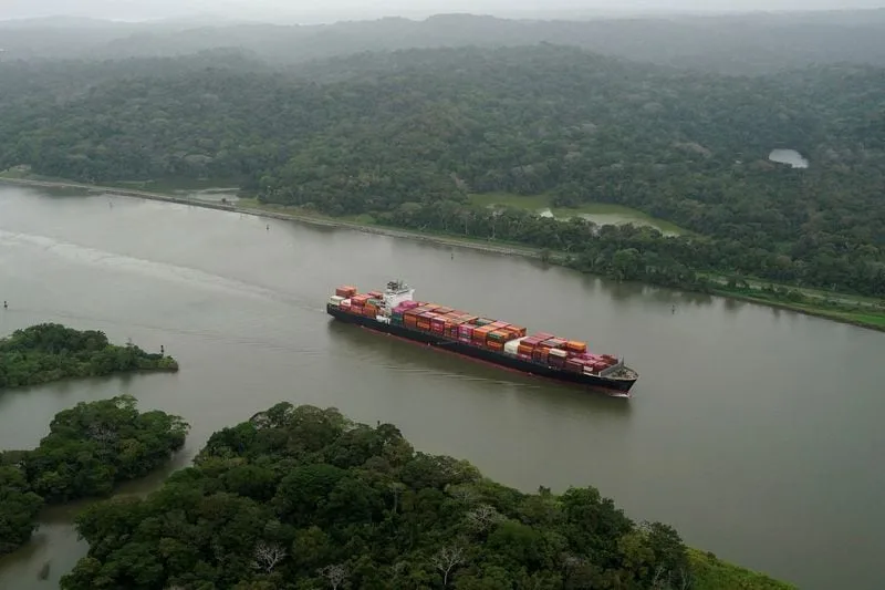 Canal de Panamá reducirá sus tránsitos diarios por segunda vez en su historia ante la falta de lluvias