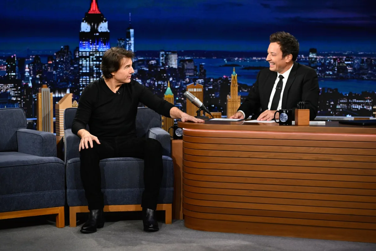 Tom Cruise Says Taylor Swift Schooled Him on Football at Chiefs Game