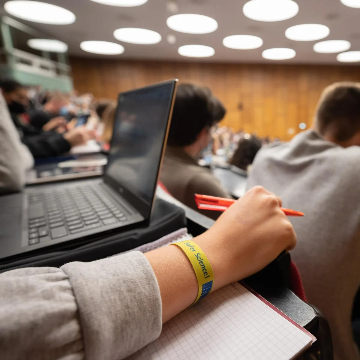 Baden-Württemberg - Nach Cyberangriff auf Hochschulservicezentrum sind Noten- und Stundenpläne offline