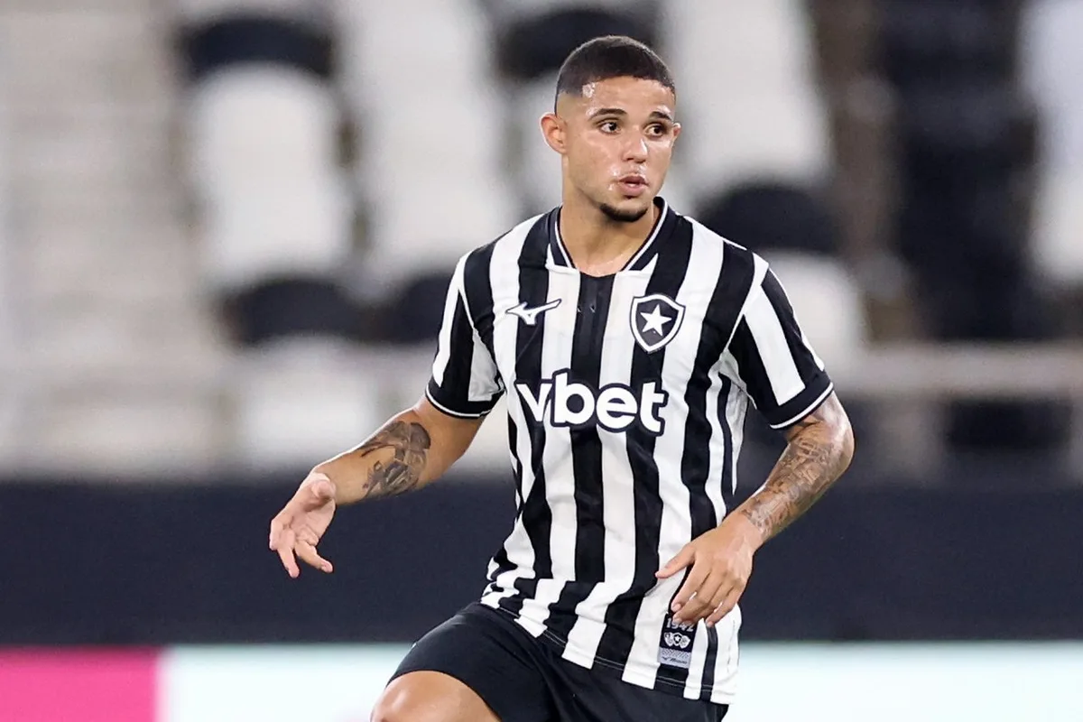 Escalação do Botafogo: Tite terá terceira dupla de zaga distinta em três jogos