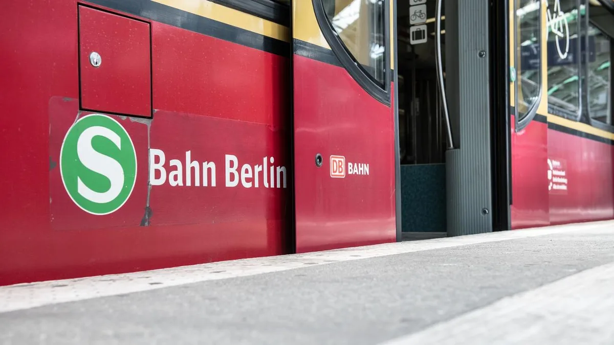 Bahnverkehr: Signalreparatur am Savignyplatz bremst S-Bahn aus