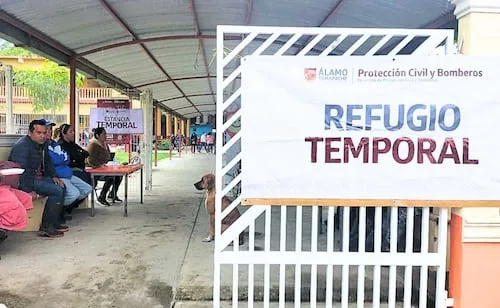 Suman 14 municipios con afectaciones por fuertes lluvias e intensos vientos en Veracruz; autoridades despliegan ayuda a la población