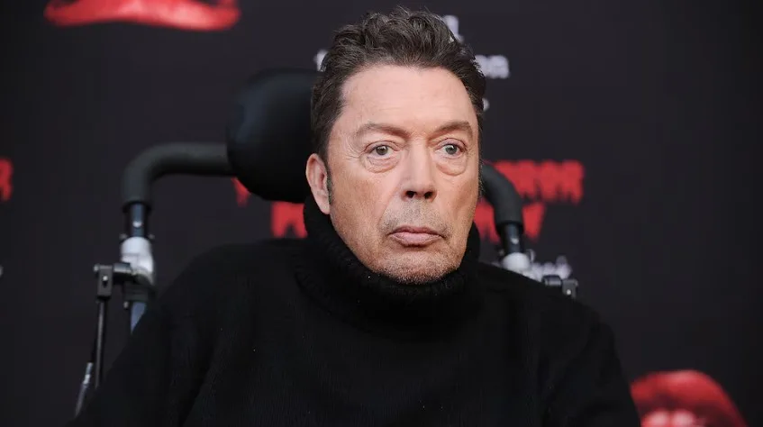 El derrame cerebral que cambió la vida de Tim Curry