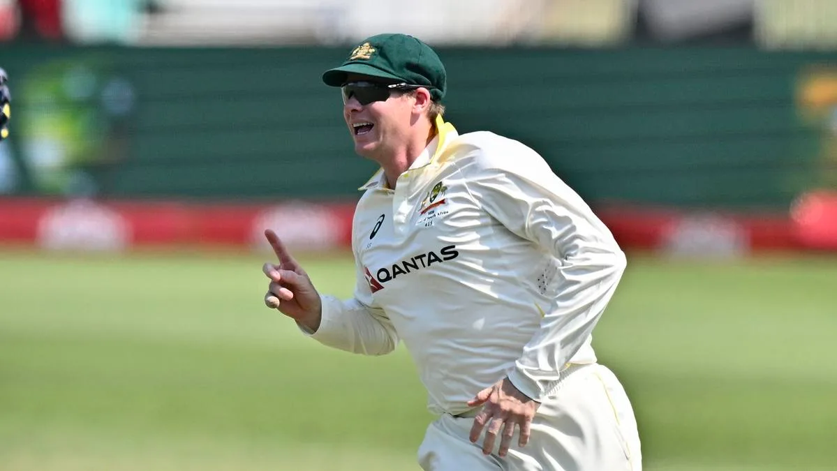 Star Australian Steve Smith cleared of concussion as he takes to the field in Durban
