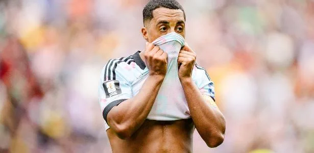 Jogador belga relata susto que o tirou de jogo da Copa: 'Corpo desligou'