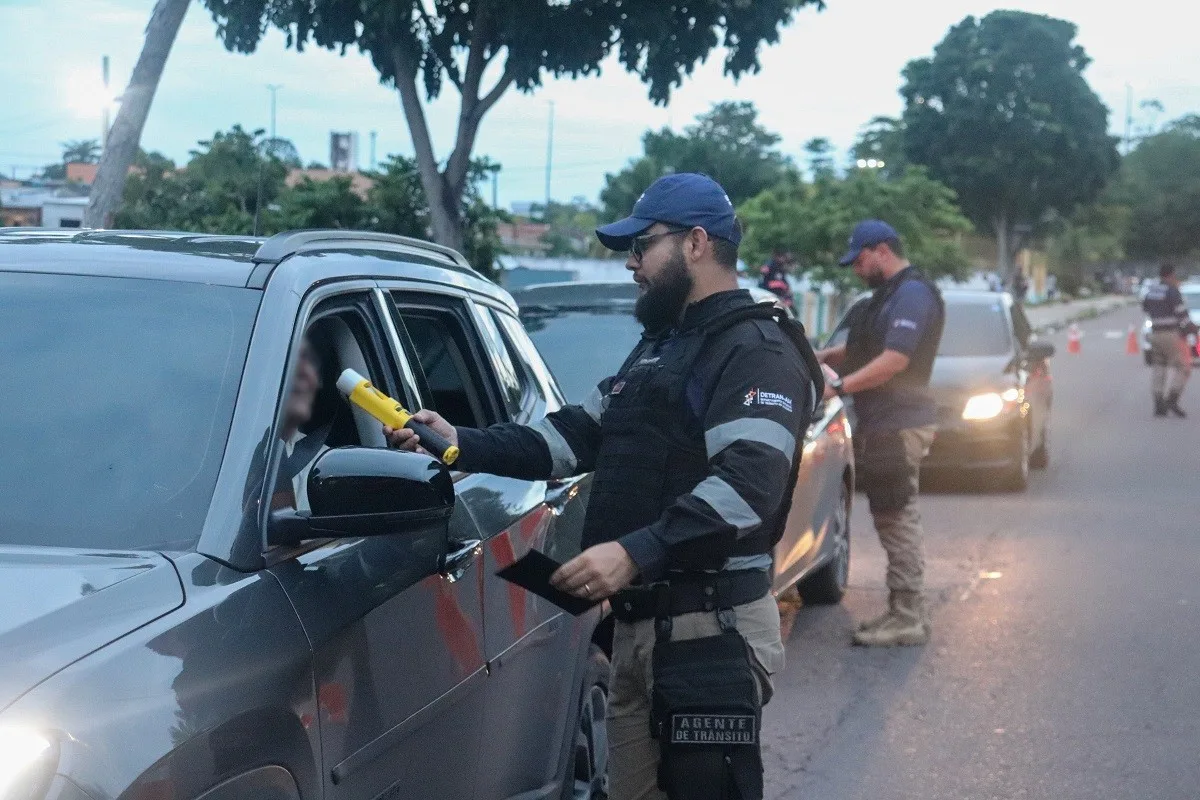 Lei Seca: nova regra vai detectar uso de drogas e fazer pré-teste em motorista para indicar álcool