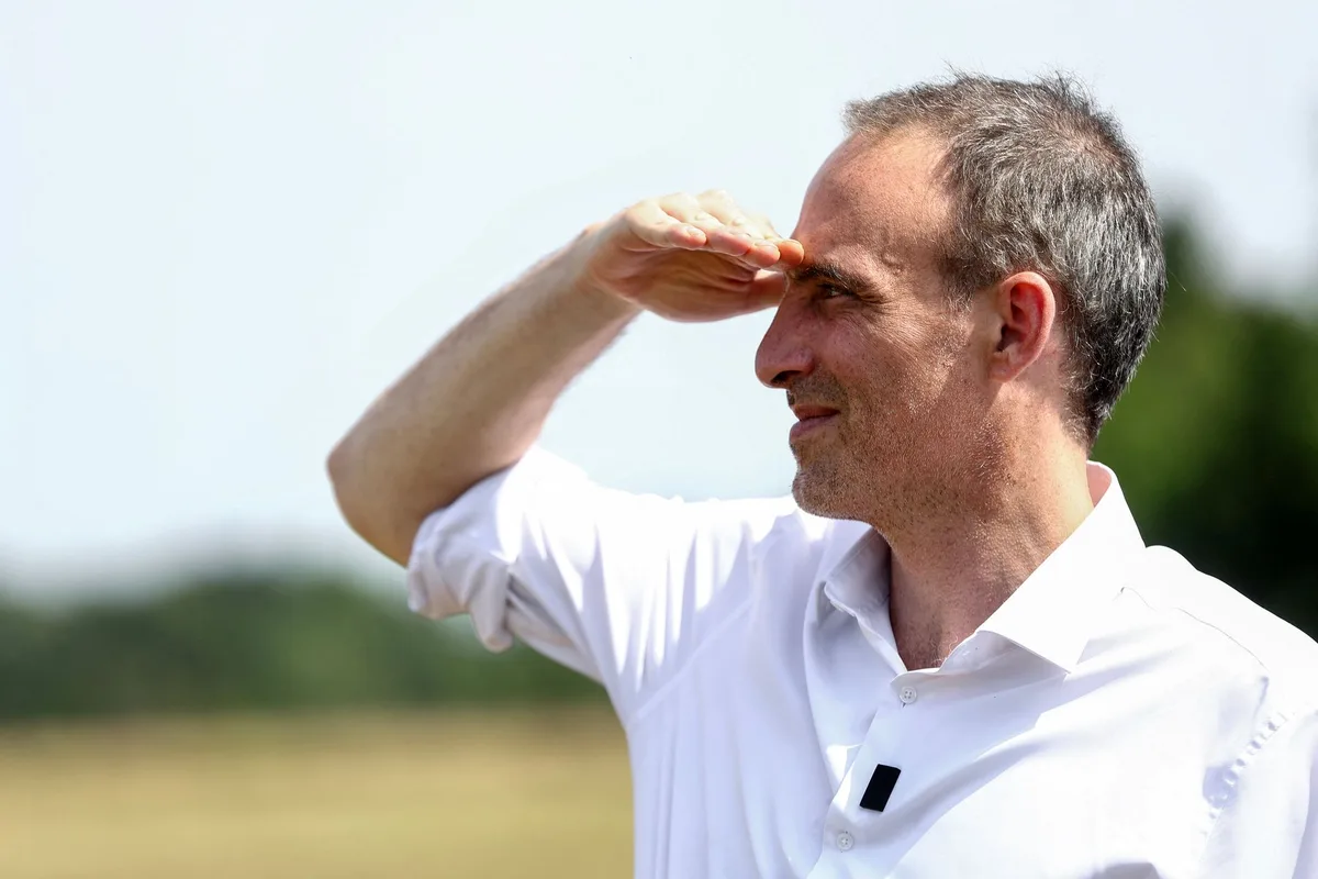 Présidentielle 2027 : Raphaël Glucksmann sur le chemin d’une candidature