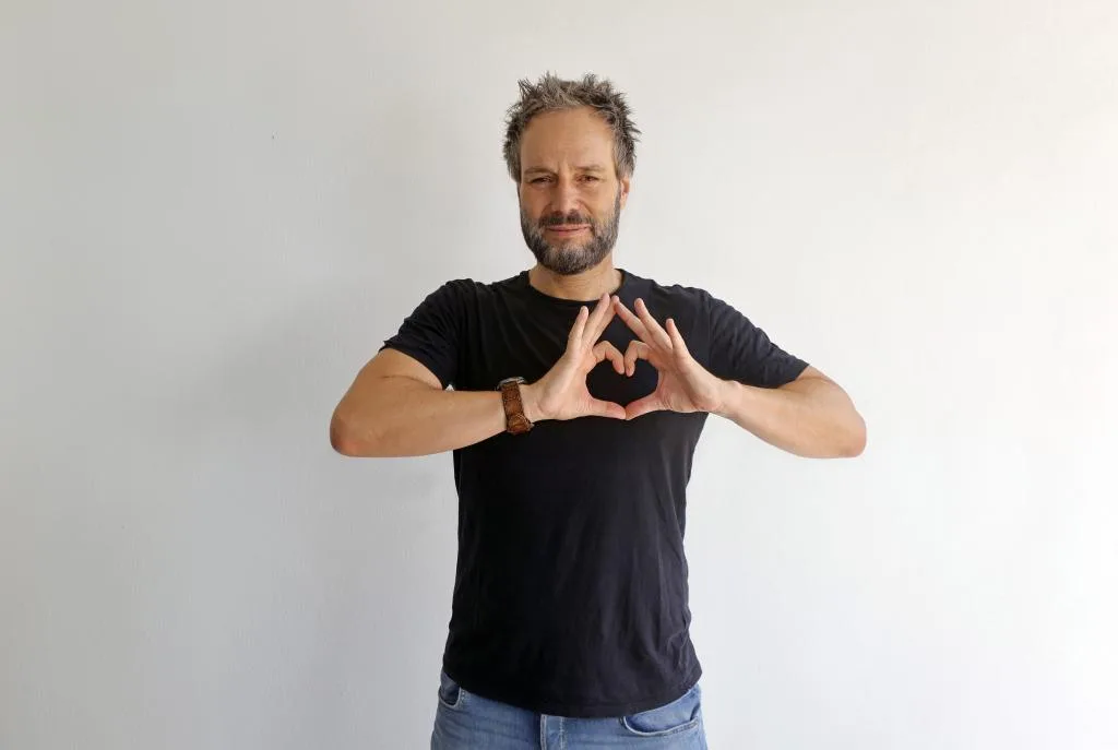Josep Vicent, director de orquesta nominado a los Latin Grammy: "Oigo reguetón y pienso: 'Dios, esto es un virus'"