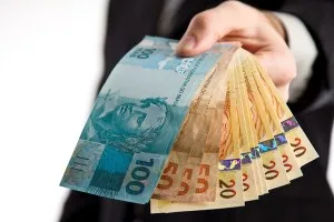 Crédito deve enfrentar “ventos contrários” nos próximos meses, diz Goldman Sachs