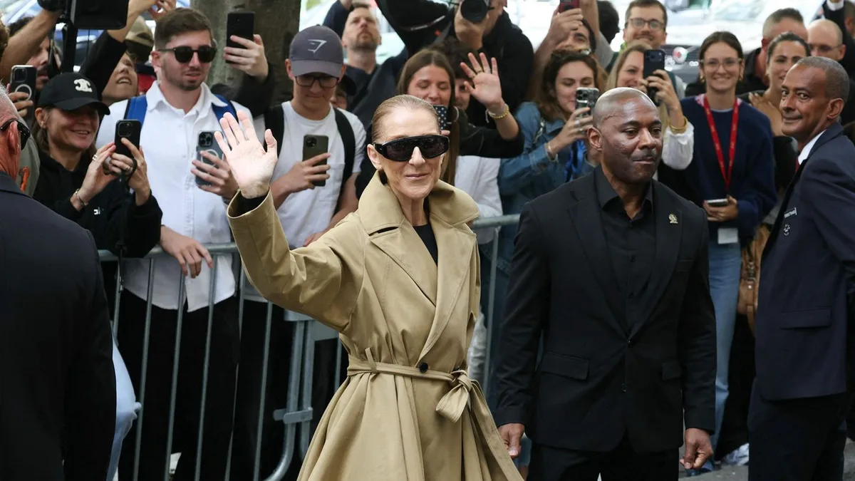 Superstar in Frankreich: Vor Comeback: Jubelnde Fans begrüßen Céline Dion in Paris
