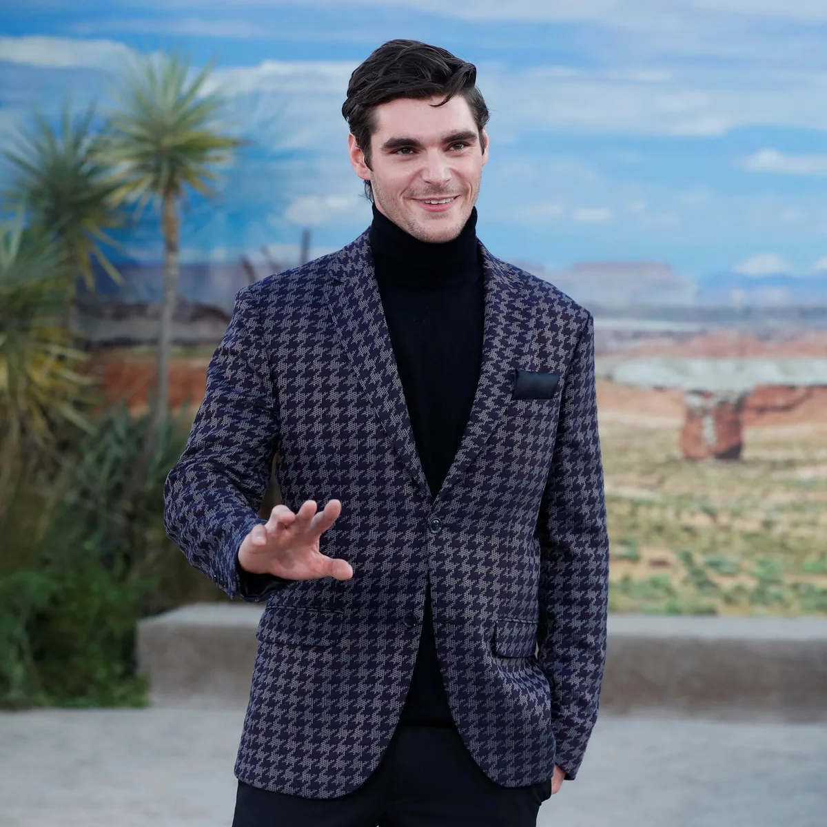 RJ Mitte, Who Played Walter White’s Son on ‘Breaking Bad,’ Dies at 34