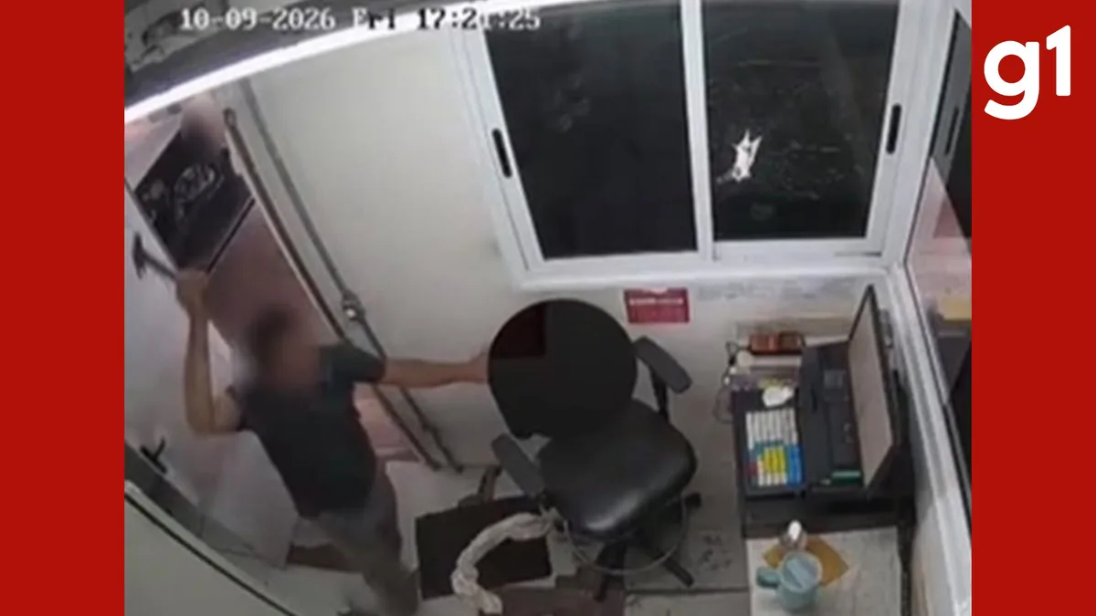 Homem quebra cabines de pedágio com martelo e é preso em MT; veja vídeo