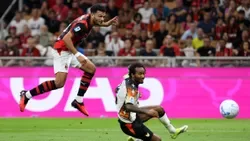 VÍDEO: Gonçalo Ramos abre vitória do Milan de Amorim em noite de tributo a Baresi