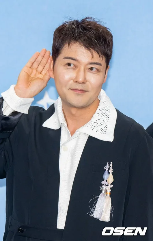 "모든 멘트 대본vs전현무는 못 봐"..'나혼산' 또 조작설, 폐지요구 기름부었다 [Oh!쎈 이슈]