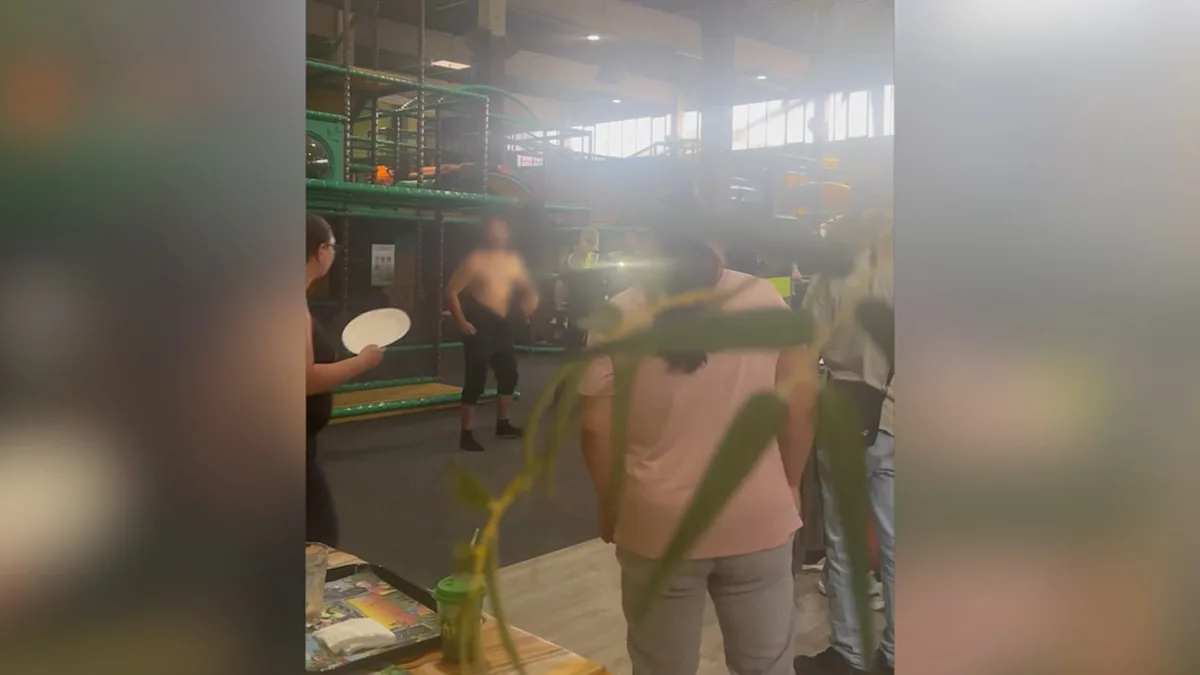 Auf Indoor-Spielplatz in Dortmund - Polizei streckt Mann mit Elektroschocker nieder