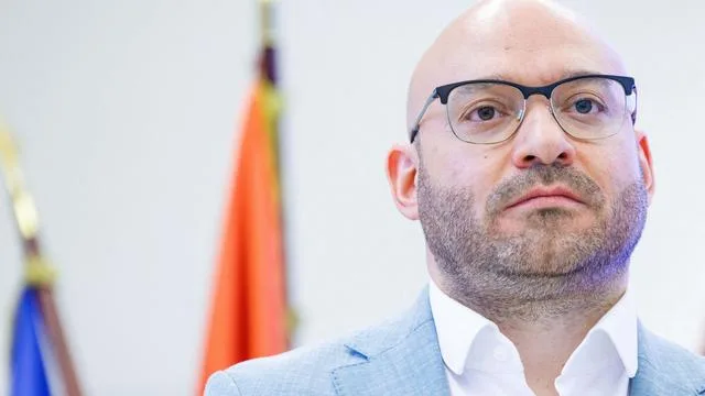Polizei ermittelt: Tritte gegen den Kopf: Jugendliche schlagen Schüler zusammen