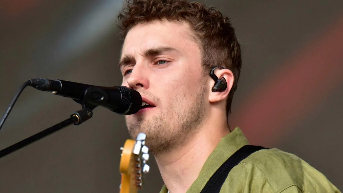 Sam Fender to headline Glastonbury?