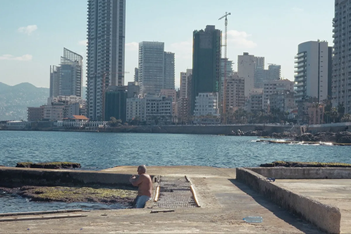 « Et les poissons volent au-dessus de nos têtes » : au Liban, la routine du désespoir