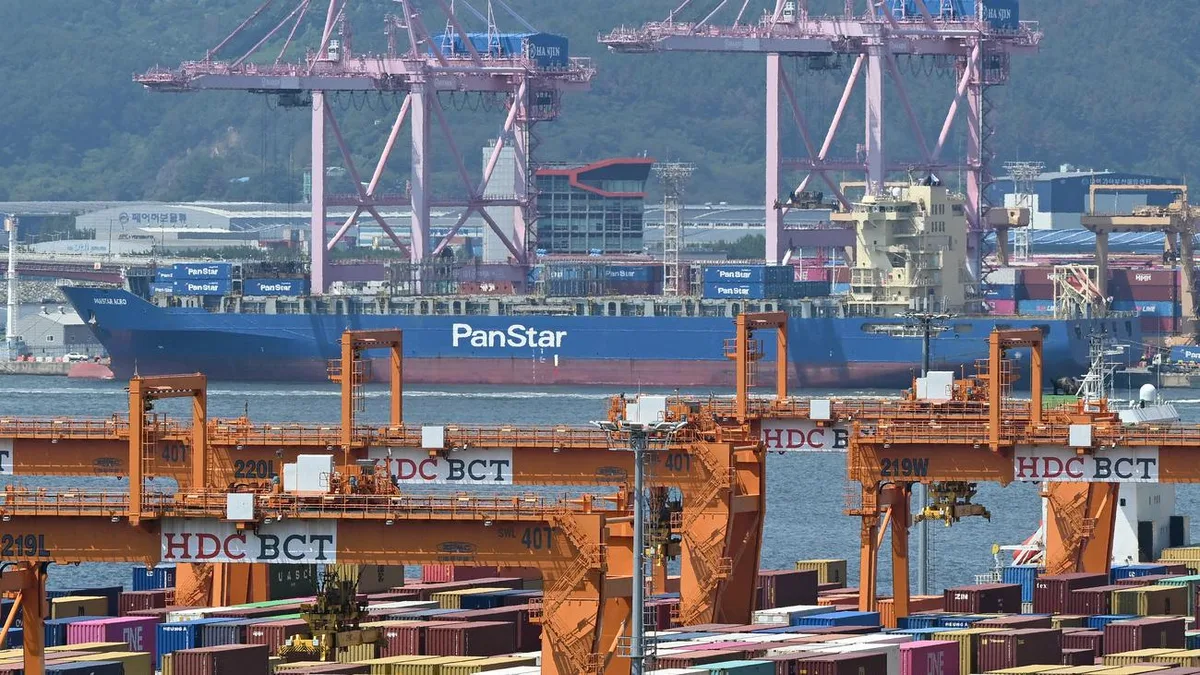 Nordostpassage: Südkoreanischer Frachter soll erstmals über Arktis nach Europa fahren
