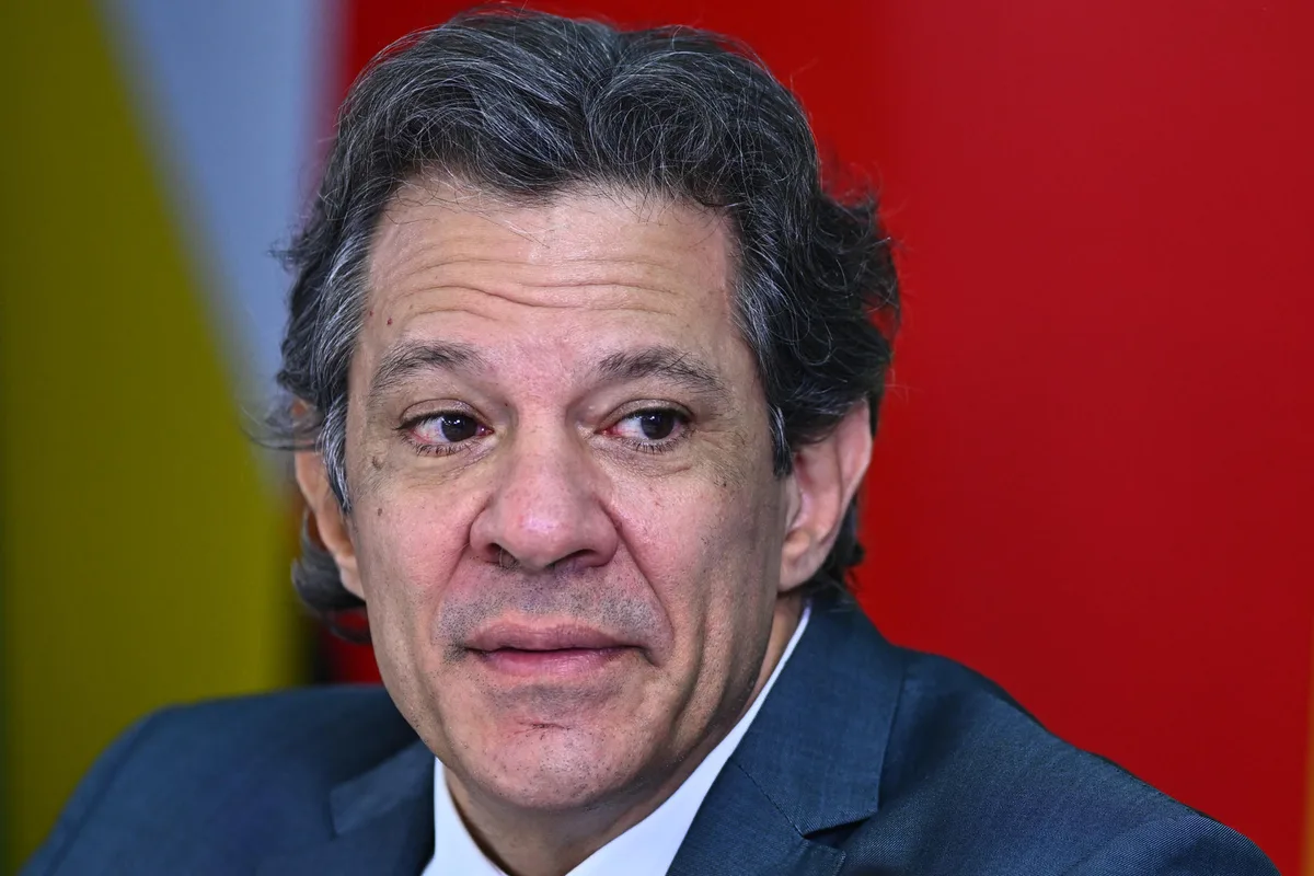 Haddad relata abordagem “ostensiva” e “intimidadora” da PM em SP e cobra Tarcísio