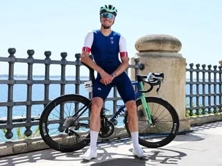 Émilien Jacquelin semble vers une saison supplémentaire en cyclisme, au détriment du biathlon