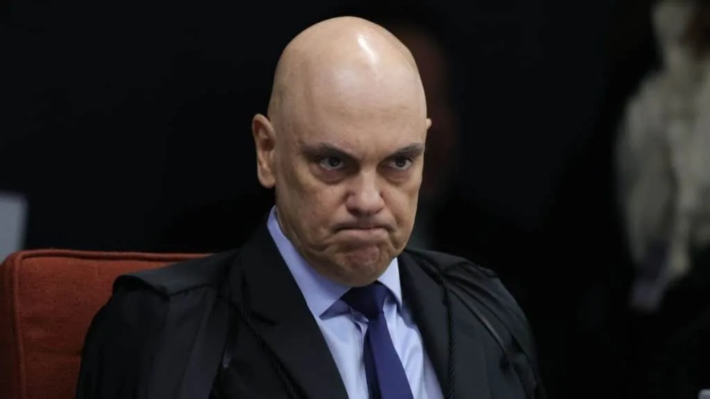 “Pagamentos exorbitantes”: Moraes manda suspender “penduricalhos” de 7 tribunais