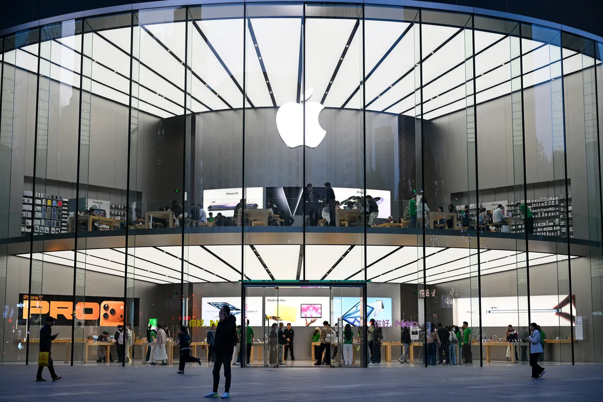 Apple desenvolve modelo de inteligência artificial próprio para a China em parceria com Alibaba