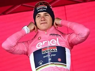 Tour d’Italie. « Ça dépendra du parcours » : Remco Evenepoel vers un retour sur le Giro en 2027 ?