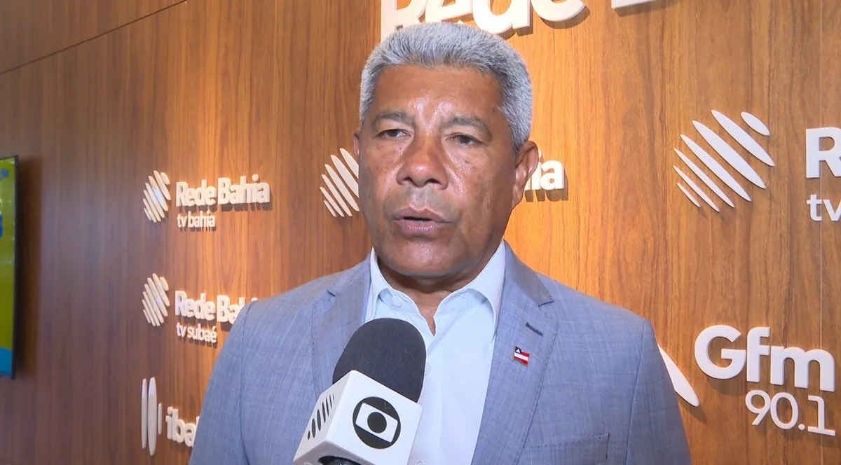 Jerônimo Rodrigues defende universalização do ensino integral em ato de campanha