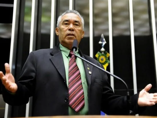 Ex-deputado desiste da eleição após MPE pedir para TRE barrá-lo