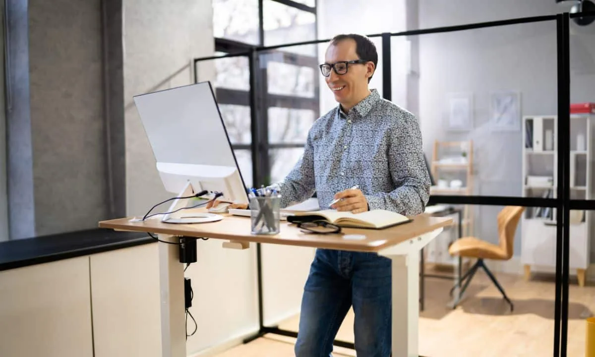 Home office e saúde: como equilibrar rotina e bem-estar