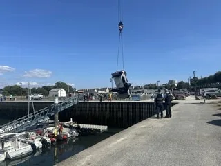 La voiture a coulé « en quelques secondes » : deux femmes d’une même famille meurent noyées dans un port en Bretagne