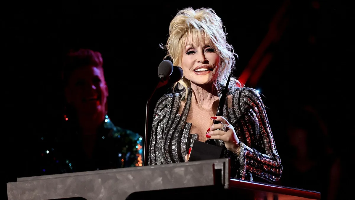 La cause de la mort de la chanteuse Dolly Parton a été dévoilée