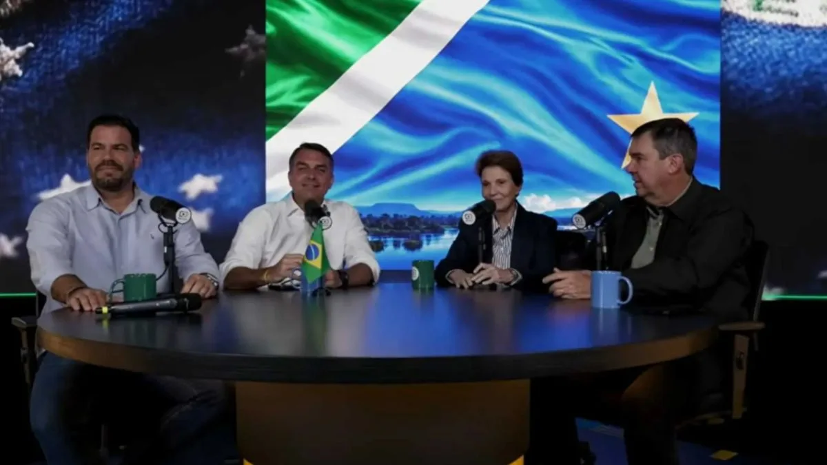 Flávio Bolsonaro reúne Eduardo Riedel, Capitão Contar e Tereza Cristina em live sobre eleições em Mato Grosso do Sul