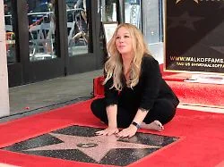 Missbrauch, Gewalt und Krankheit: Christina Applegate offenbart dunkle Seiten ihres Lebens