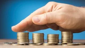 Taxas curtas caem e longas ficam estáveis no Brasil em dia de Treasuries acomodados