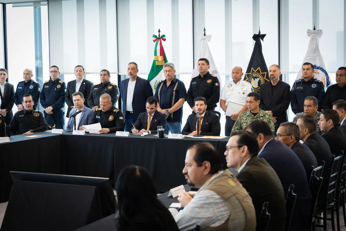 Destaca Nuevo León en aseguramientos, abatidos y policías graduados, según INEGI