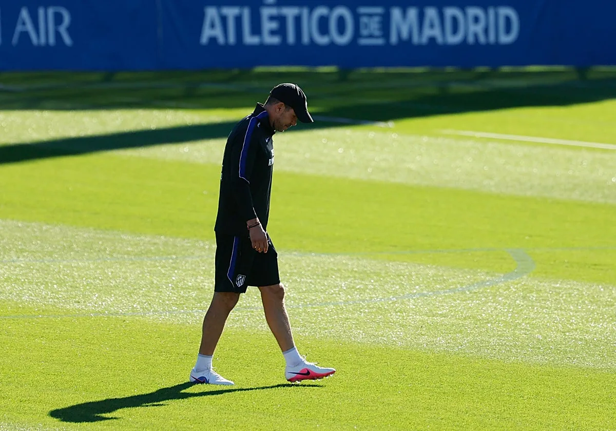Simeone, habla del Sevilla FC: «Ha empezado muy fuerte y estará con su gente»