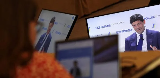 IA impulsiona demanda antes de elevar produtividade, diz presidente do BC dos EUA