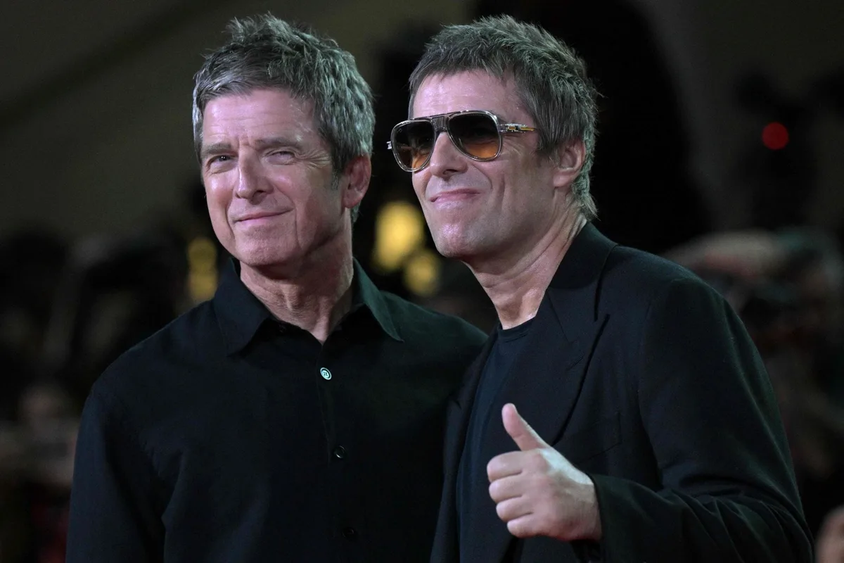 Luces en el cielo y shows filtrados: todo sobre el gran anuncio que prepara Oasis para el 14 de septiembre