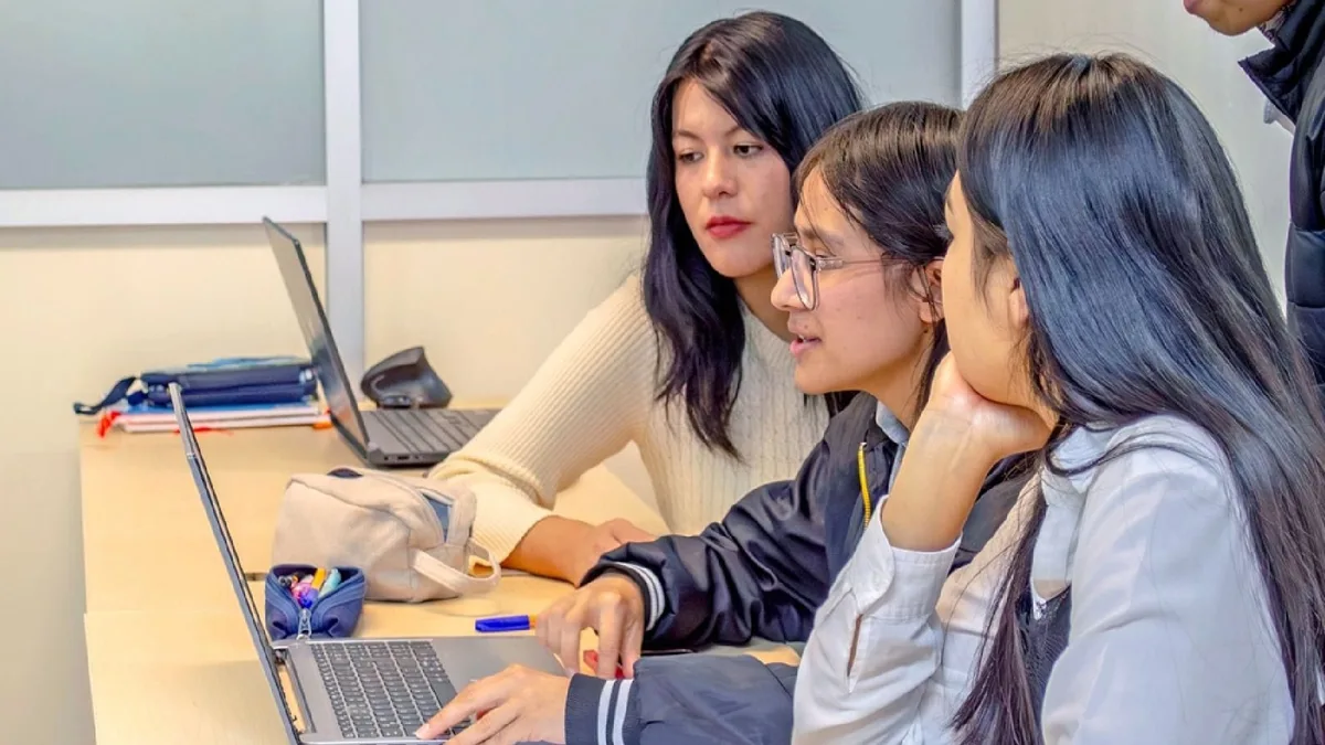 Qué habilidades deben aprender los diseñadores para sobrevivir en plena era de la IA