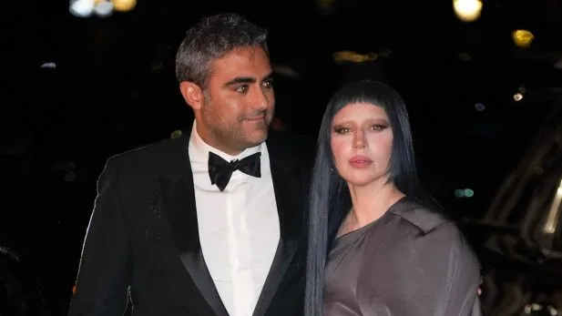 Fonte surpreende ao revelar desde quando Lady Gaga tentava engravidar e o que cantora enfrentou Fonte surpreende ao revelar desde quando Lady Gaga tentava engravidar e o que cantora enfrentou