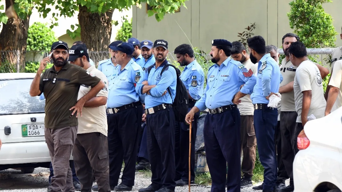 Scammed, Pak gold medallist kills herself, milkman dad sold land for Harvard dreams