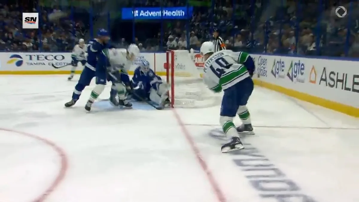 Canucks’ Pettersson scores power-play goal from sharp angle