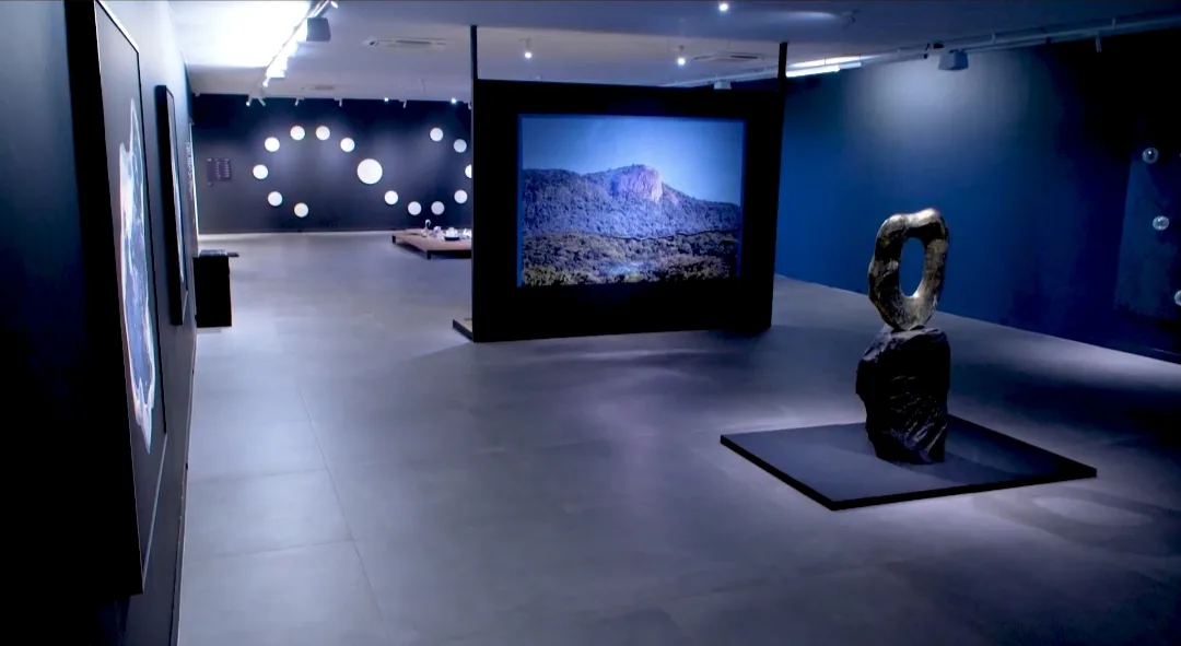 Formação geológica da Pedra Branca inspira exposição inédita em Palhoça